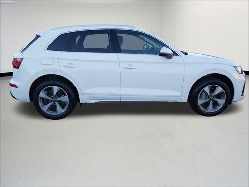 Certified 2023 Audi Q5 2.0T Premium Plus w/ Premium Plus Package image 6