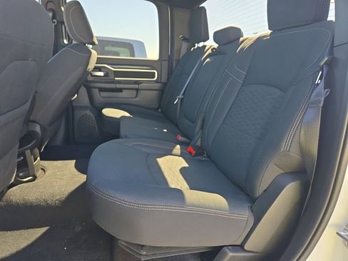 Used 2025 RAM 2500 Big Horn AWD/4WD image 9