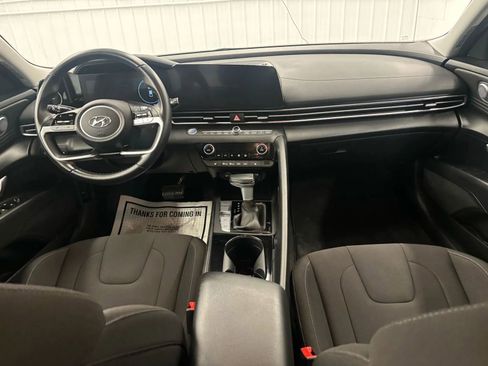Used 2023 Hyundai Elantra SEL w/ Convenience Package FWD image 36