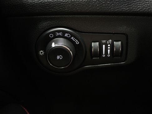 Used 2020 Jeep Compass Trailhawk AWD/4WD image 25
