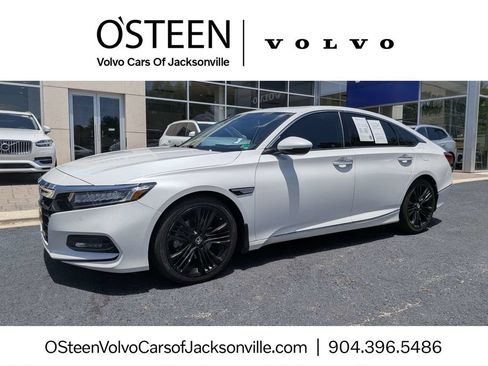 Used 2019 Honda Accord Touring image 1