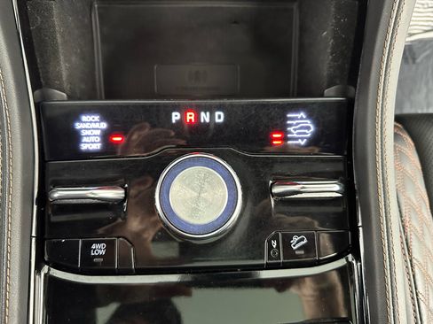 Used 2022 Jeep Grand Cherokee Summit AWD/4WD image 19