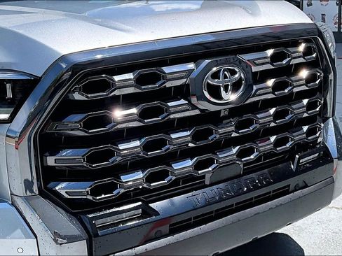 Used 2022 Toyota Tundra Platinum w/ Advanced Package AWD/4WD image 32
