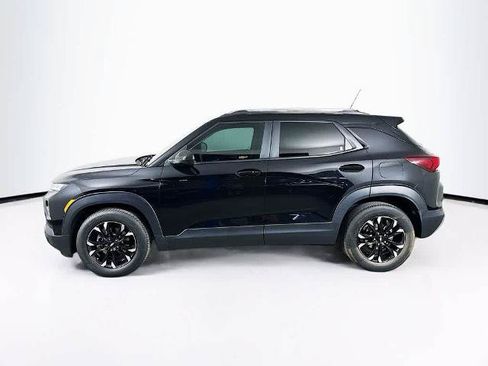 Used 2023 Chevrolet TrailBlazer LT w/ Convenience Package FWD image 3