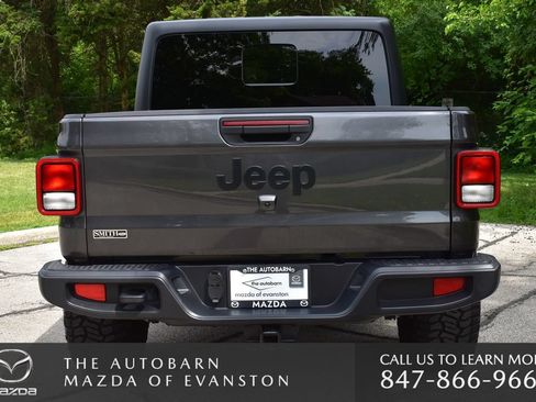 Used 2022 Jeep Gladiator Sport AWD/4WD image 25