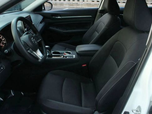 Used 2022 Nissan Altima 2.5 SV AWD/4WD image 14