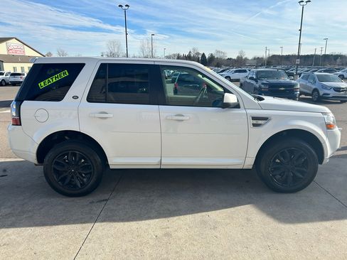 Used 2014 Land Rover LR2 HSE image 4