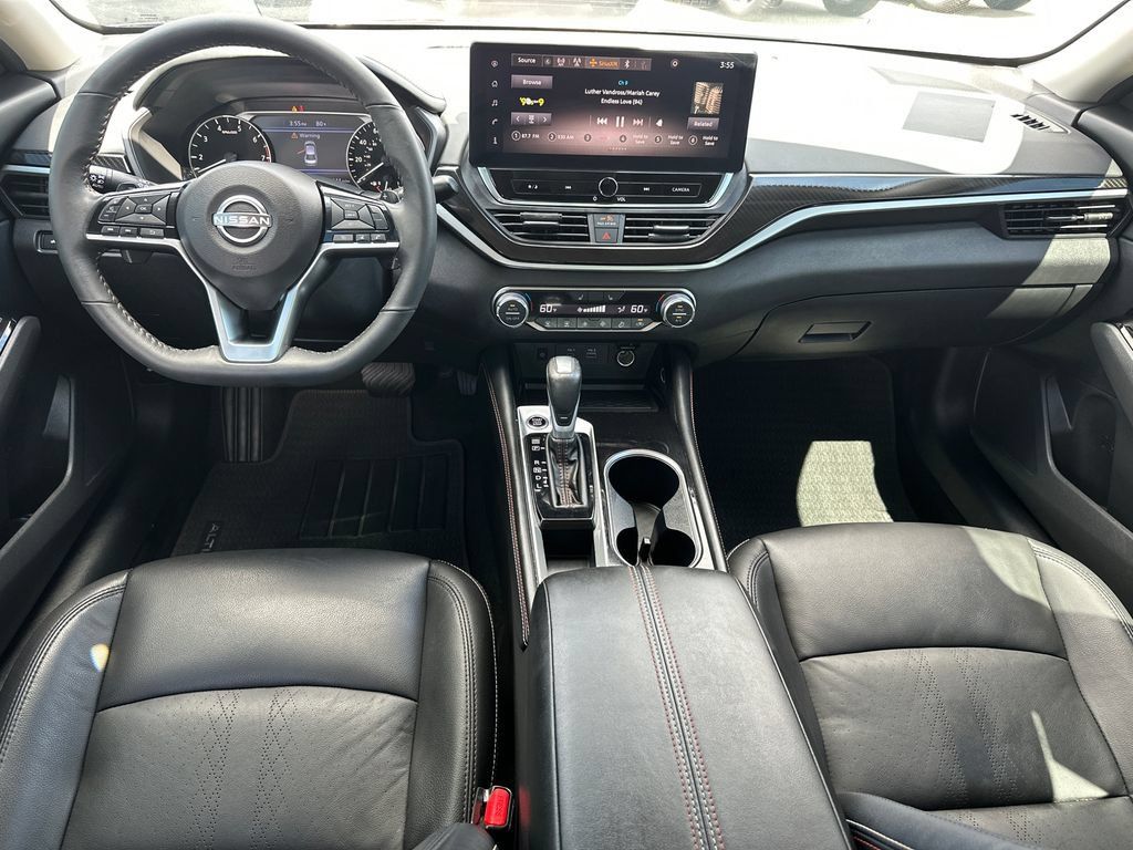 Used 2025 Nissan Altima 2.5 SR w/ SR Premium Package FWD image 23