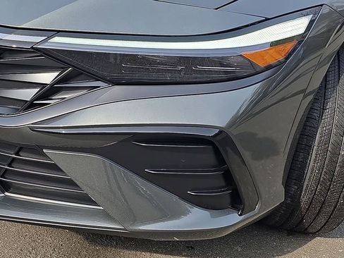 New 2026 Hyundai Elantra Limited FWD image 40