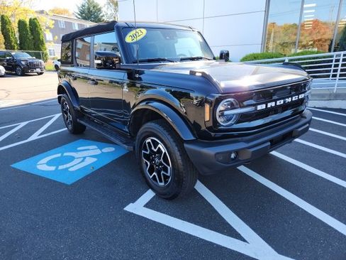 Used 2023 Ford Bronco Outer Banks image 1
