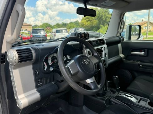 Used 2008 Toyota FJ Cruiser 4WD image 12