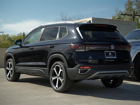 New 2026 Volkswagen Taos SEL image 4