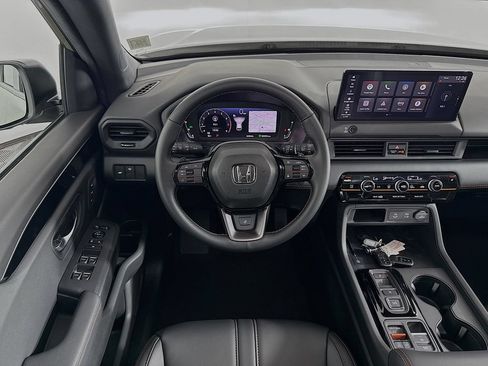 Certified 2026 Honda Pilot TrailSport image 21