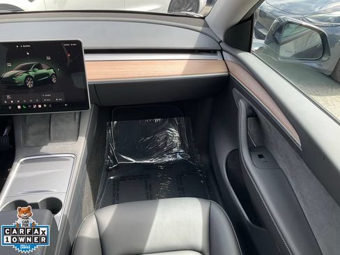 Used 2024 Tesla Model Y 2WD image 62