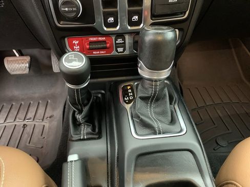 Used 2021 Jeep Wrangler Rubicon image 23