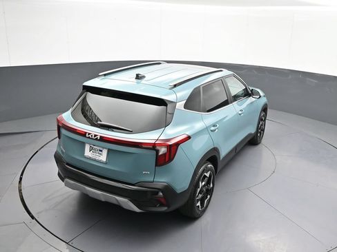 Used 2025 Kia Seltos EX w/ EX Sunroof Package AWD/4WD image 39