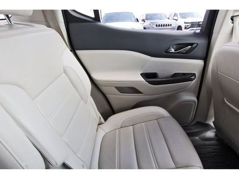 Used 2020 GMC Acadia Denali w/ Denali Ultimate Package AWD/4WD image 11