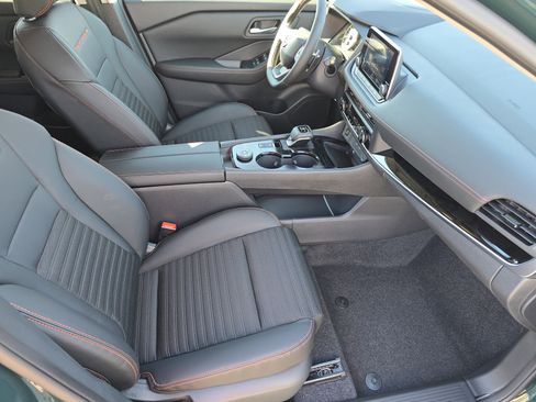 New 2026 Nissan Rogue SV image 25