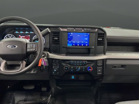 Used 2024 Ford F250 XL w/ 360-Degree Camera Package AWD/4WD image 12