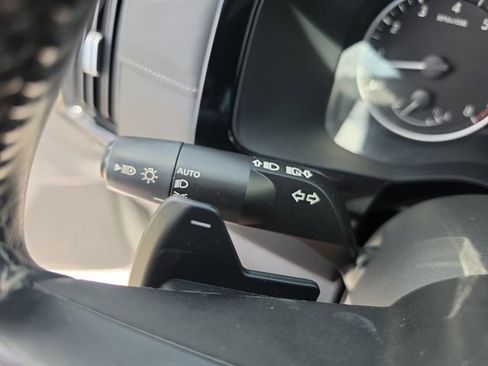 Used 2024 Nissan Pathfinder SV FWD image 25