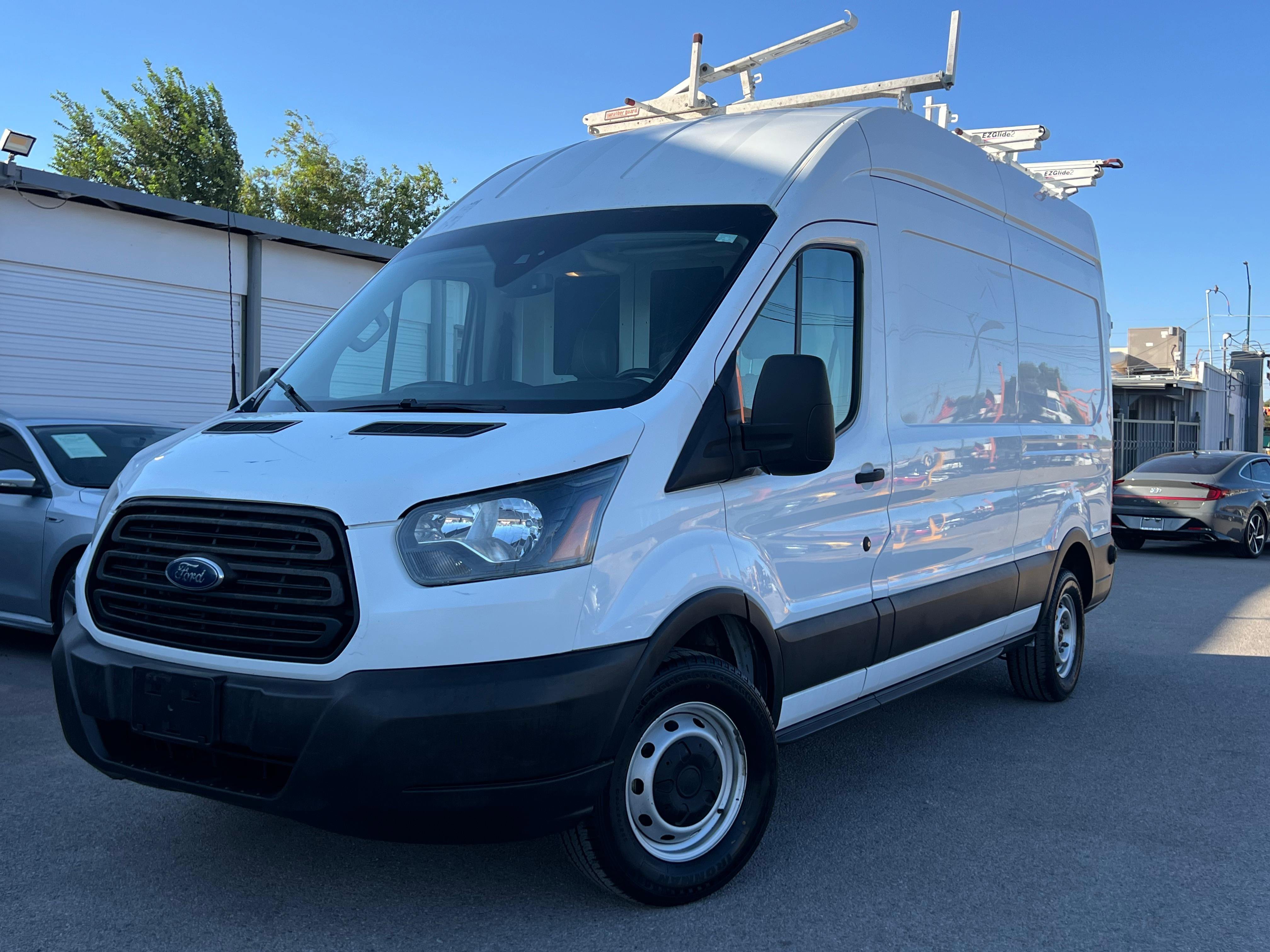 Used 2019 Ford Transit 250 148 High Roof RWD image 1