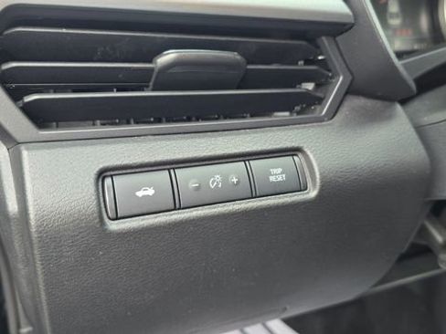 Used 2024 Nissan Altima 2.5 SV image 13