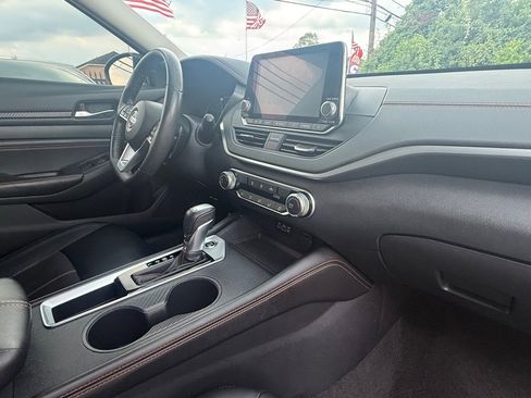 Used 2022 Nissan Altima 2.5 SR image 22