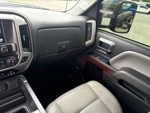 Used 2014 GMC Sierra 1500 SLT w/ SLT Preferred Package AWD/4WD image 28