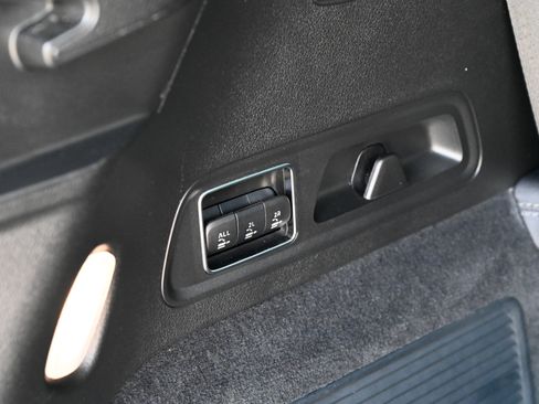 Used 2021 Mercedes-Benz GLS 580 4MATIC image 49