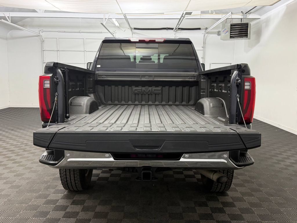 Used 2024 GMC Sierra 2500 SLT w/ SLT Premium Package AWD/4WD image 22