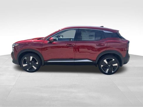 Certified 2025 Nissan Kicks SR FWD image 2