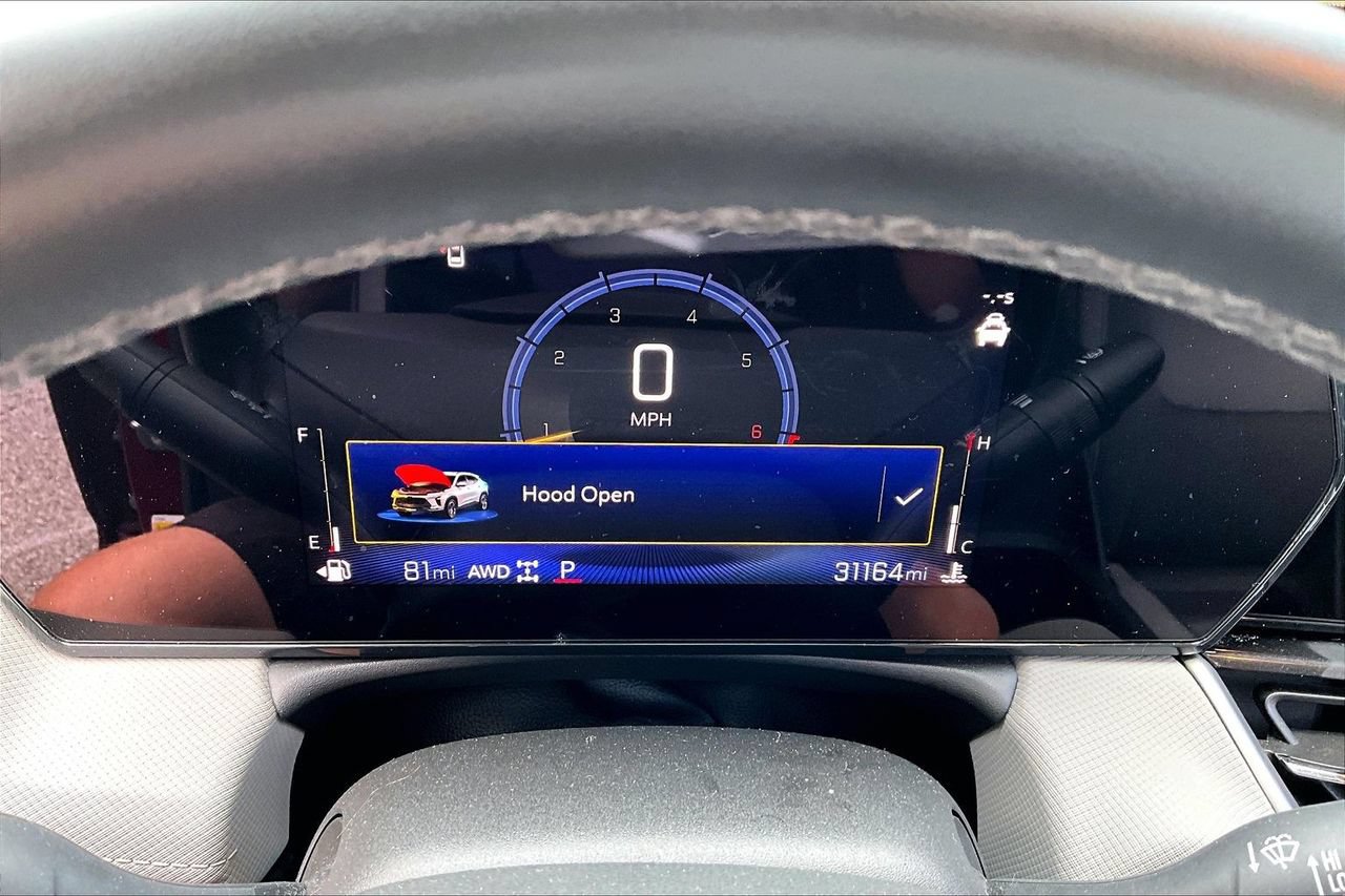 Used 2025 Chevrolet TrailBlazer LT w/ Convenience Package AWD/4WD image 12