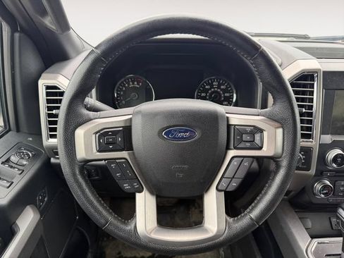 Used 2015 Ford F150 Platinum w/ Equipment Group 701A Luxury AWD/4WD image 9