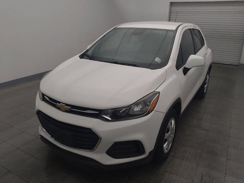 Used 2018 Chevrolet Trax LS FWD image 15
