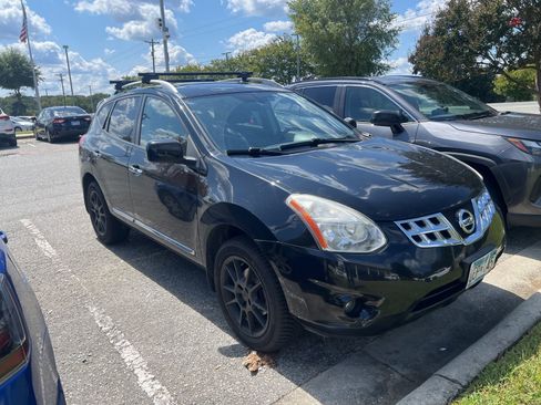Used 2011 Nissan Rogue SV w/ SL Pkg image 2