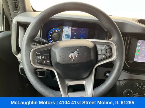 Used 2023 Ford Bronco 4-Door AWD/4WD image 3