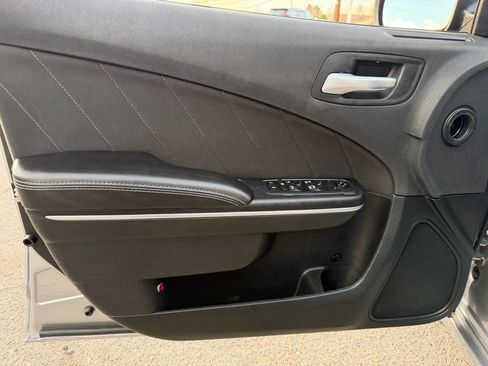 Used 2018 Dodge Charger SXT Plus image 12