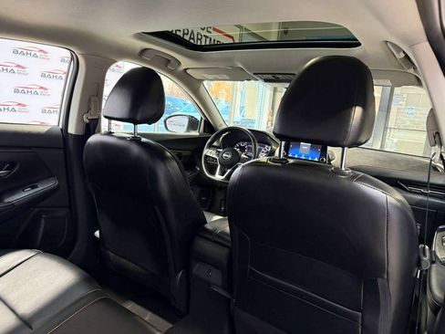 Used 2025 Nissan Sentra SR w/ SR Premium Package image 41