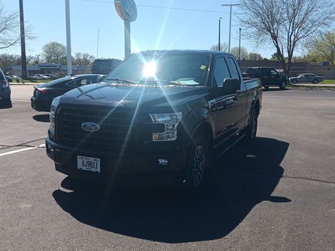 Used 2017 Ford F150 XLT w/ Equipment Group 302A Luxury AWD/4WD image 11