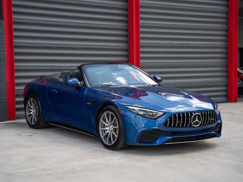 Used 2023 Mercedes-Benz SL 43 AMG image 2