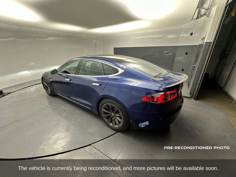 Used 2020 Tesla Model S Long Range Plus image 3