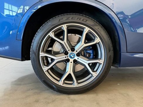 Used 2022 BMW X5 xDrive45e w/ M Sport Package AWD/4WD image 8
