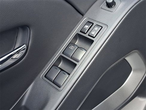 New 2025 Nissan Frontier SV w/ SV Convenience Package image 26