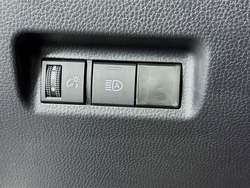 Used 2025 Toyota RAV4 XLE AWD/4WD image 14