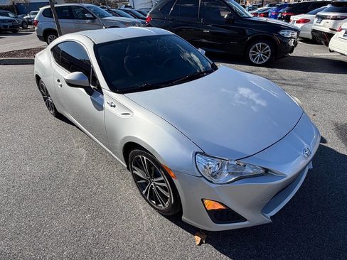 Used 2013 Scion FR-S image 3
