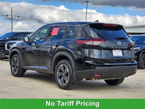 Certified 2025 Nissan Rogue SV image 7