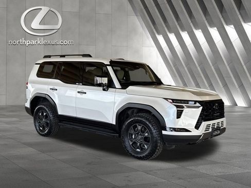 Certified 2024 Lexus GX 550 image 4