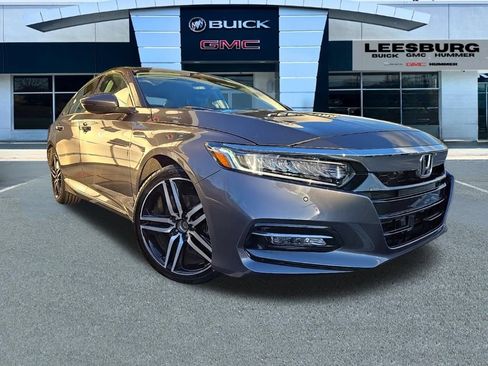 Used 2018 Honda Accord Touring image 1
