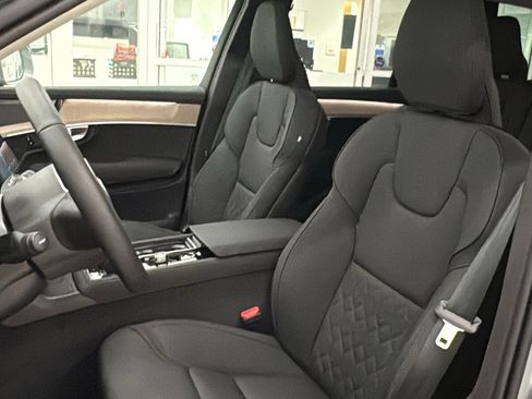Used 2026 Volvo XC90 B6 Plus w/ Protection Package Premier image 23