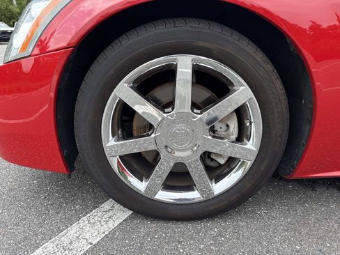 Used 2007 Cadillac XLR RWD image 30